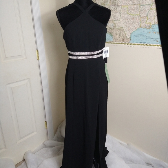 Black evening gown - Picture 7 of 7